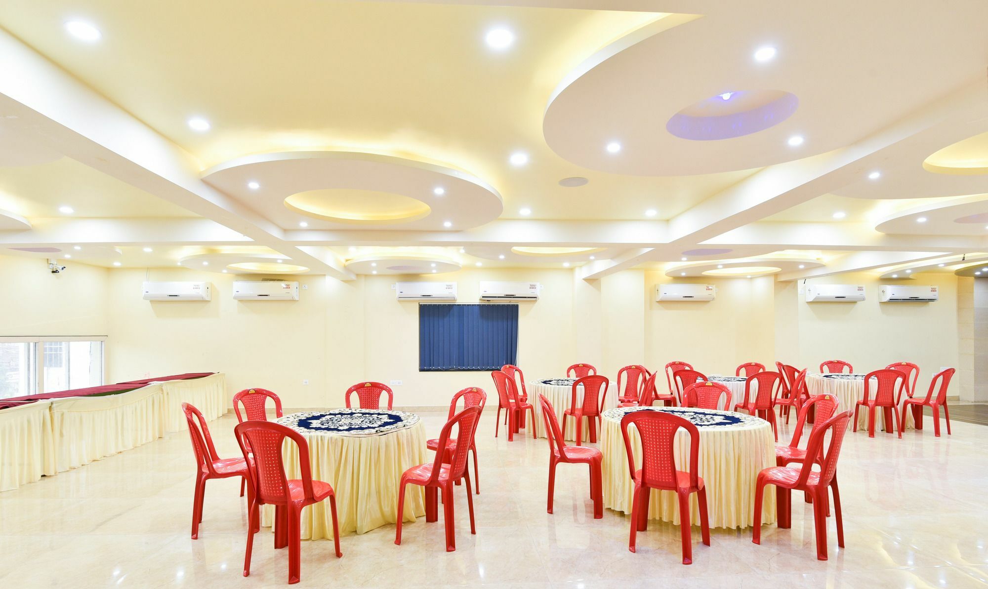 Treebo King'S Court Chandrasekharpur Bhuvanesvar Kültér fotó